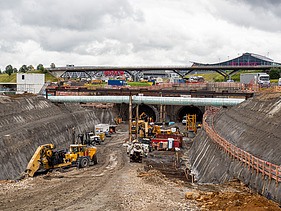 Foto von einer Baustelle die im Bauprozess von Tunneln ist. 