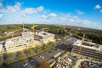 Foto von einer Baustelle in Vogelperspektive.