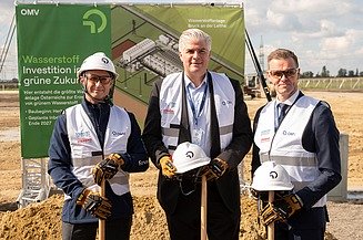 Gruppenfoto im Zuge des Spatenstichs