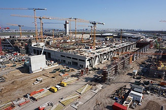 Foto vom Ausbau Flughafen in Frankfurt, aus der Vogelperspektive. 
