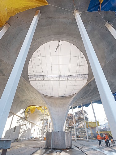 Ein Foto von der Baustelle von Stuttgart 21. Mit betonierten Kelchstütze.  