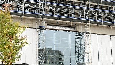 Foto von einer Baustelle von einem Haus.  