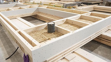 Photo of the LENO®-ADD wall elements. It is made of Holt.