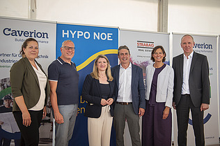 Group photo at the Nordwestbahnhof campus 