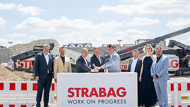 Foto von Menschen auf einer Baustelle