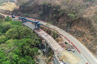 Photo of work on the Autopista al Mar 1 highway in Colombia