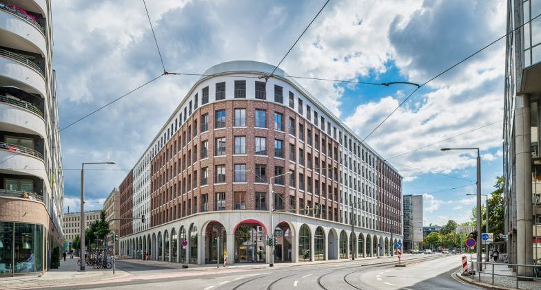 Foto von der Mehrzweckbau „Annenhöfe“ in Dresden. 