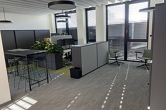 Foto von einer Bürofläche im Innovation Center in Stuttgart. 