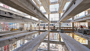 Foto vom Atrium bei DAS RAIQA