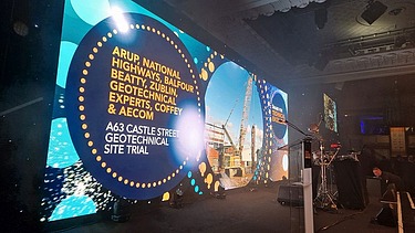 Foto von der Bühne der Ground Engineering Award in London.  