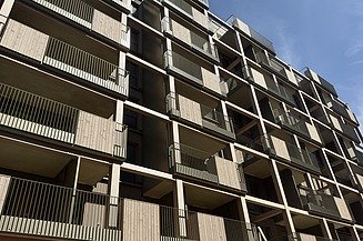 The prefabricated balconies were attached to the building’s reinforced concrete frame using a special mounting system