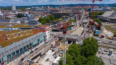 Foto von den Bauarbeiten am 1,6 km langen Straßentunnel Kriegsstraße in der Karlsruher Innenstadt.
