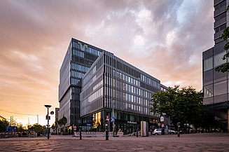 Foto vom Volksbankgebäude in Freiburg.