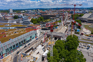 Foto von den Bauarbeiten am 1,6 km langen Straßentunnel Kriegsstraße in der Karlsruher Innenstadt.