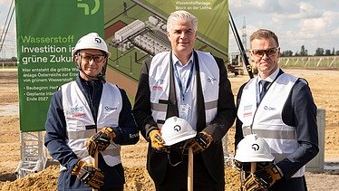 Gruppenfoto im Zuge des Spatenstichs