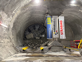 Foto vom Durchbruch der Tunnelvortriebsmaschine am Augistinplatz.