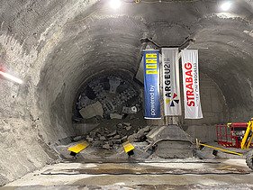 Photo of the breakthrough of the tunnel boring machine at Augistinplatz.