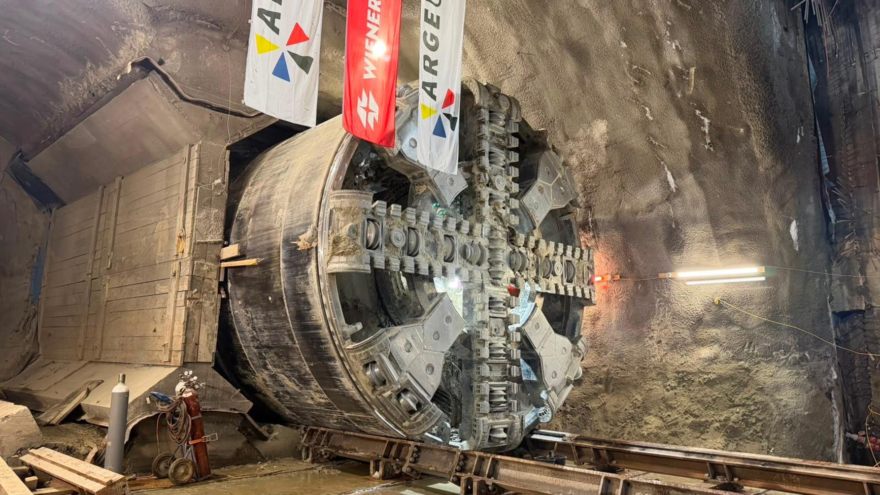 Tunnelbohrmaschine der Wiener Linien im Bau in Wien, Österreich