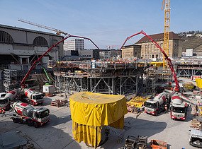 Foto vom Bau des Sonderkelch für die Dachkonstruktion des neuen Stuttgarter Tiefbahnhofs.