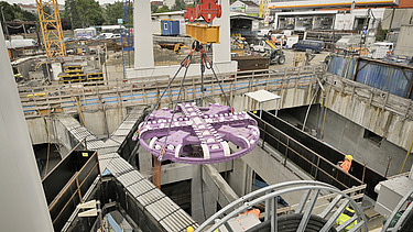 Photo of the cutting wheel infeed