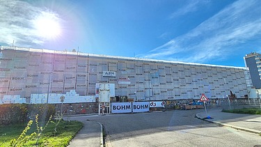 Foto von der Sanierung des Schulgebäudes im Aubrunnerweg