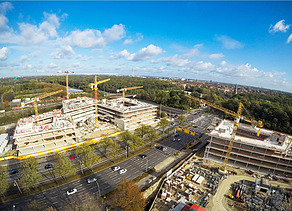 Foto von einer Baustelle in Vogelperspektive.