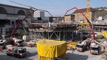 Foto vom Bau des Sonderkelch für die Dachkonstruktion des neuen Stuttgarter Tiefbahnhofs.