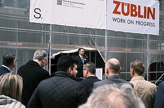 Foto vom Richtspruch des Holz-Hybrid-Hochhaus CARL.