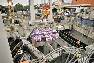 Photo of the cutting wheel infeed