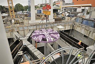 Photo of the cutting wheel infeed