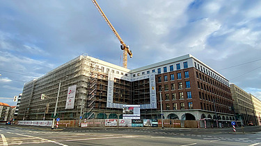 Foto vom Bau der Annenhöfe in Dresden. 