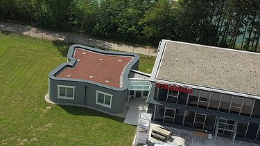 Foto des ersten 3D gedruckten Hauses aus der Vogelperspektive