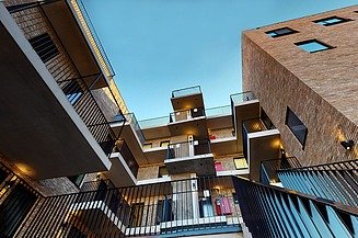 Visualisierung von den neunen Wohnungsbauten in Gent aus der Froschperspektive. 