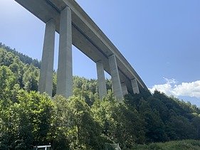 Foto von einer Brücke