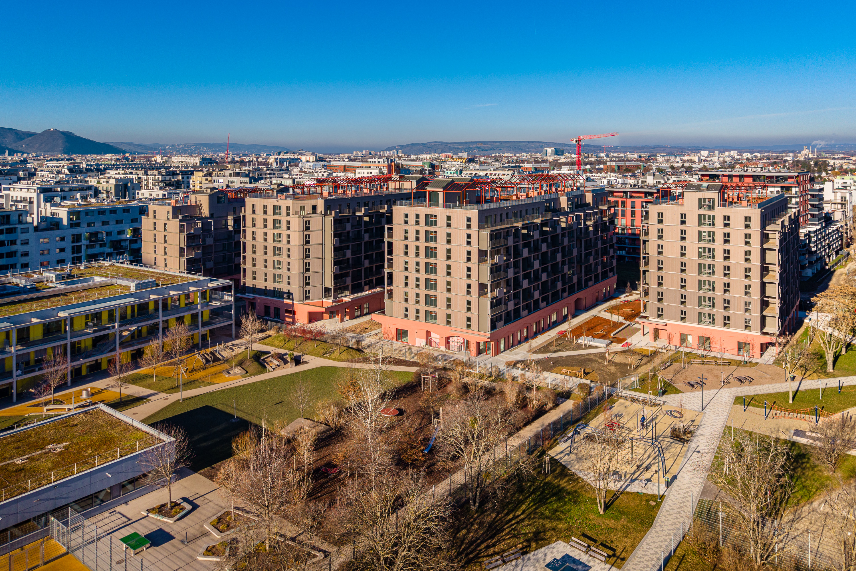 Luftaufnahme des Wohnquartiers Rote Emma in Wien Donaustadt