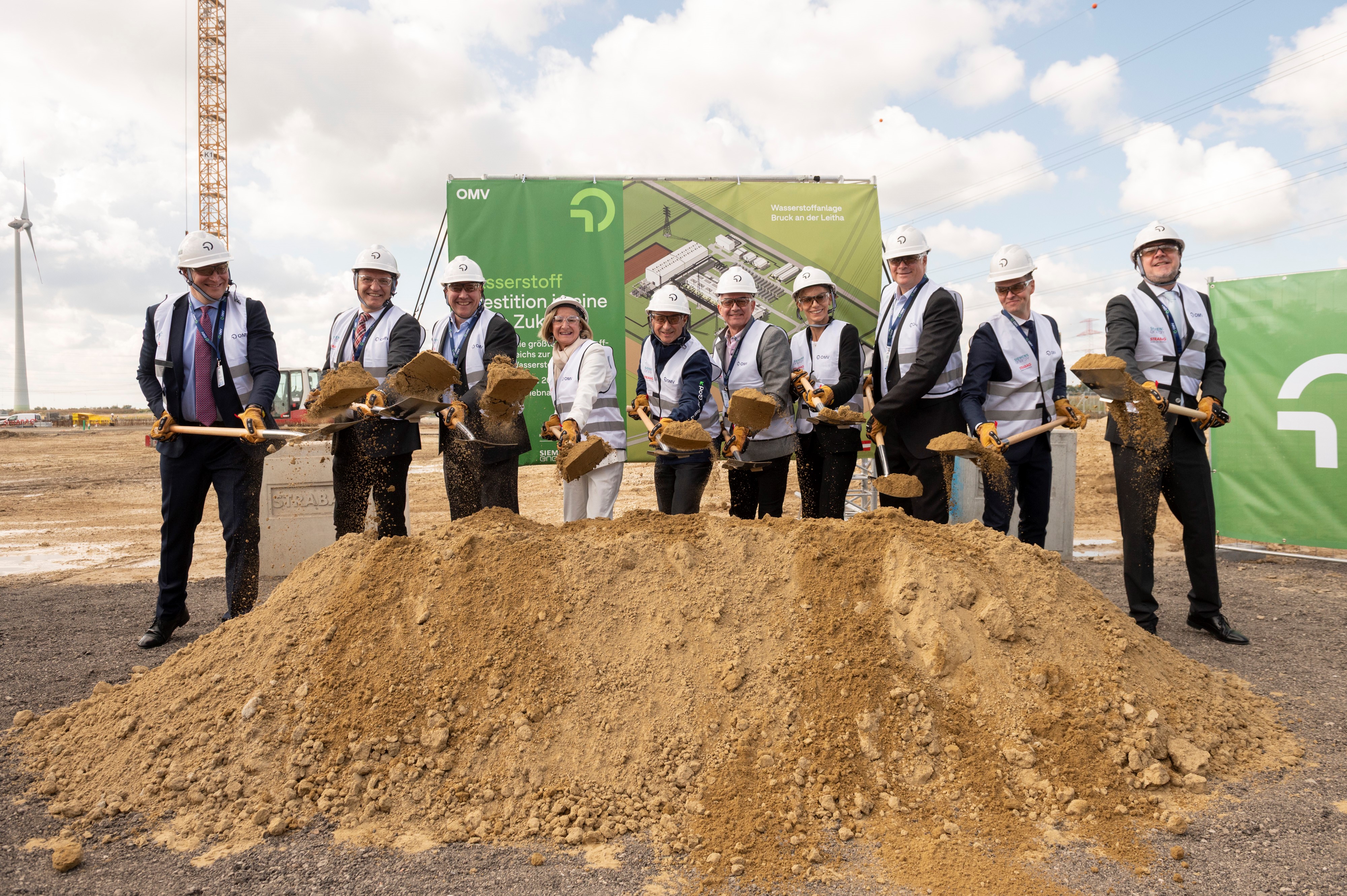 Gruppenfoto im Zuge des Spatenstichs