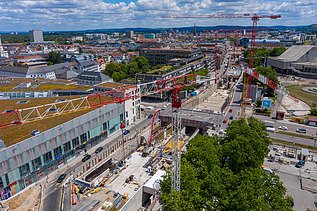 Foto von den Bauarbeiten am 1,6 km langen Straßentunnel Kriegsstraße in der Karlsruher Innenstadt.