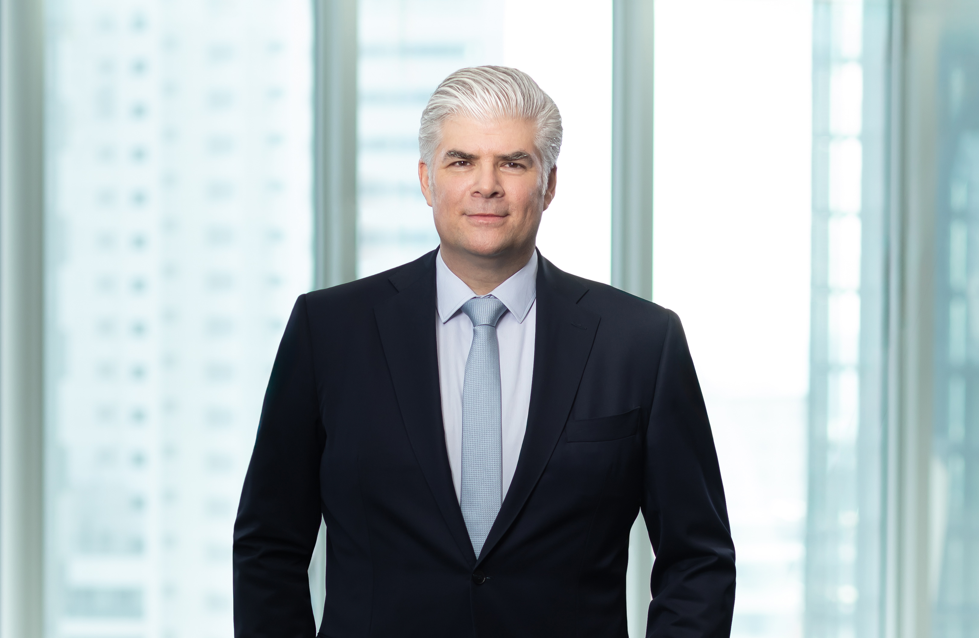 Zu sehen ist Dipl. Ing. Stefan Kratochwill, Vorstandsvorsitzender der STRABAG