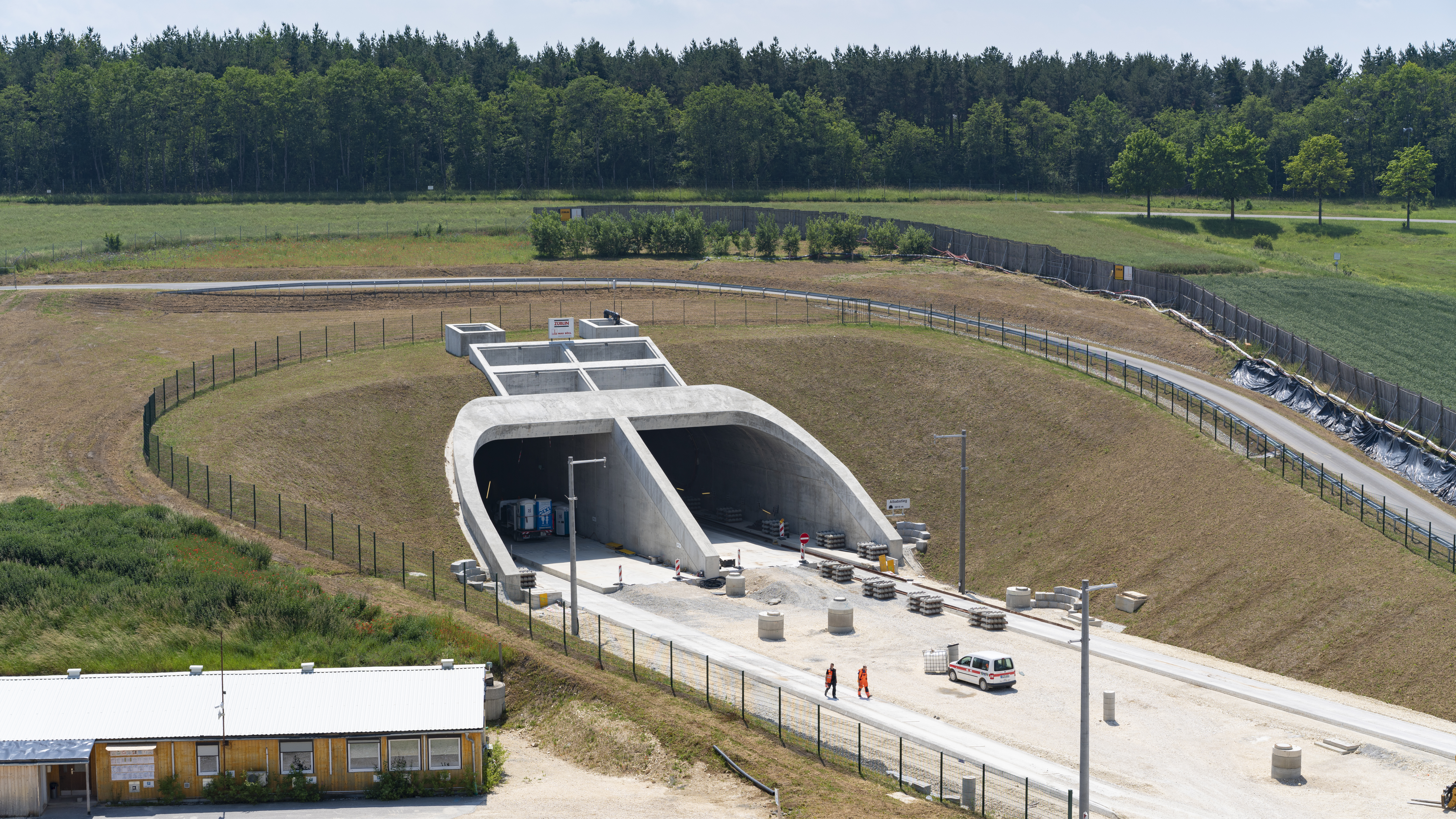 Luftaufnahme vom Albabstiegstunnel.  
