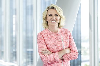 Annette Scheckmann Zu sehen ist Annette Scheckmann, Unternehmensbereichsleitung Österreich & Vorstandsmitglied der STRABAG AG