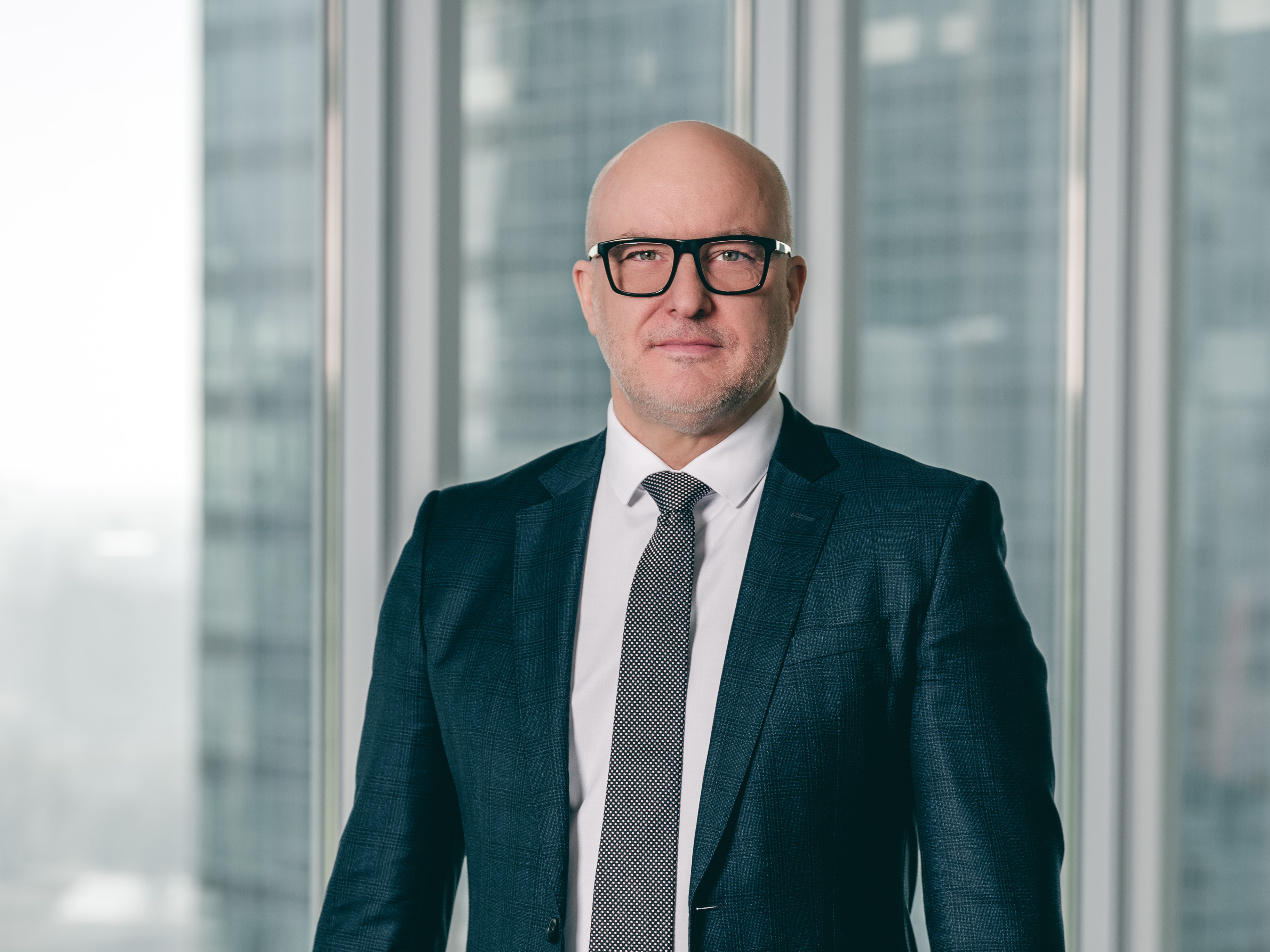 The photo shows Dipl.-Ing. (FH) Alfred Watzl, member of the Management Board