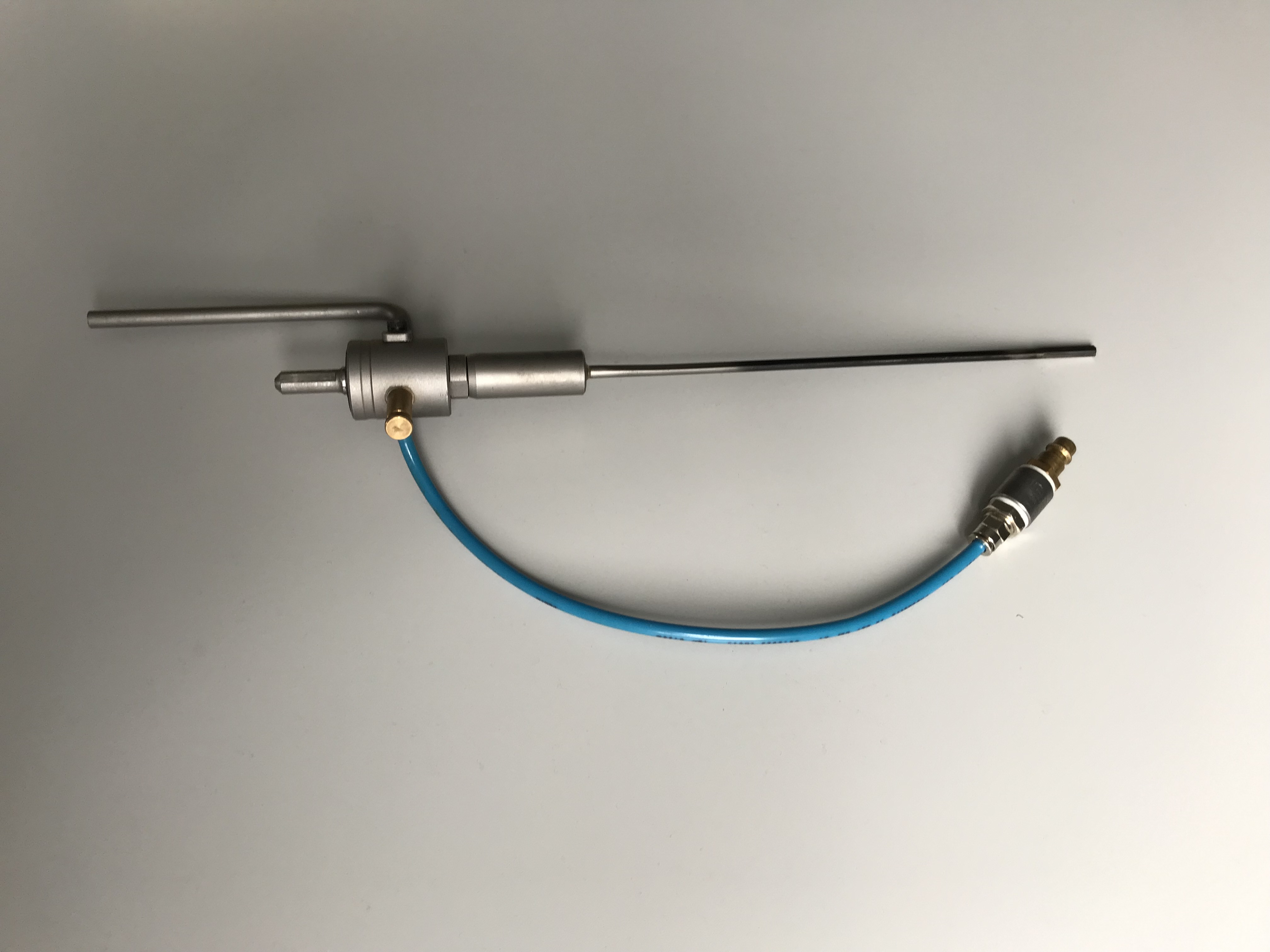 Foto von ein Bohrsystems mit einem integrierten Luftühlung.