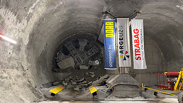 Photo of the breakthrough of the tunnel boring machine at Augistinplatz.