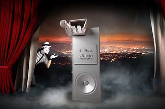 Illustration von einem Bühnen mit dem ZÜBLIN-Kulturpreis 2019. An der Linken Seite ist ein Pantomime zusehen. 