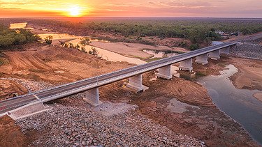 Foto der Fitzroy River Bridge bei Sonnenuntergang