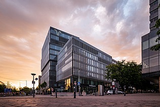 Foto vom Volksbankgebäude in Freiburg.
