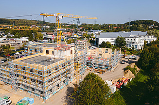 Foto von einer Baustelle aus der Vogelperspektive.    