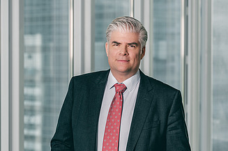 Stefan Kratochwill, Vorstandsvorsitzender Zu sehen ist Dipl. Ing. Stefan Kratochwill, Vorstandsvorsitzender der STRABAG